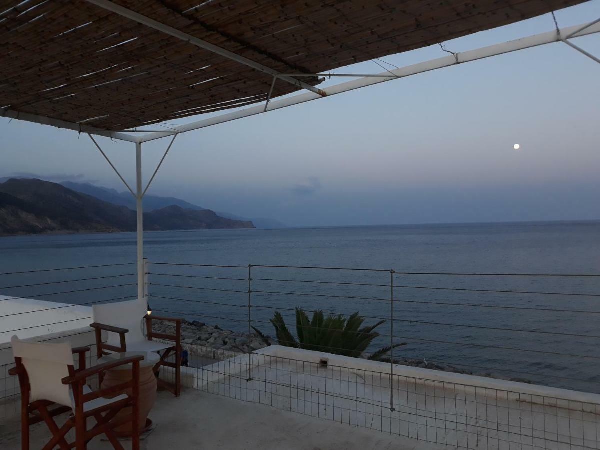 Christos Rooms Palaiochora Exterior foto